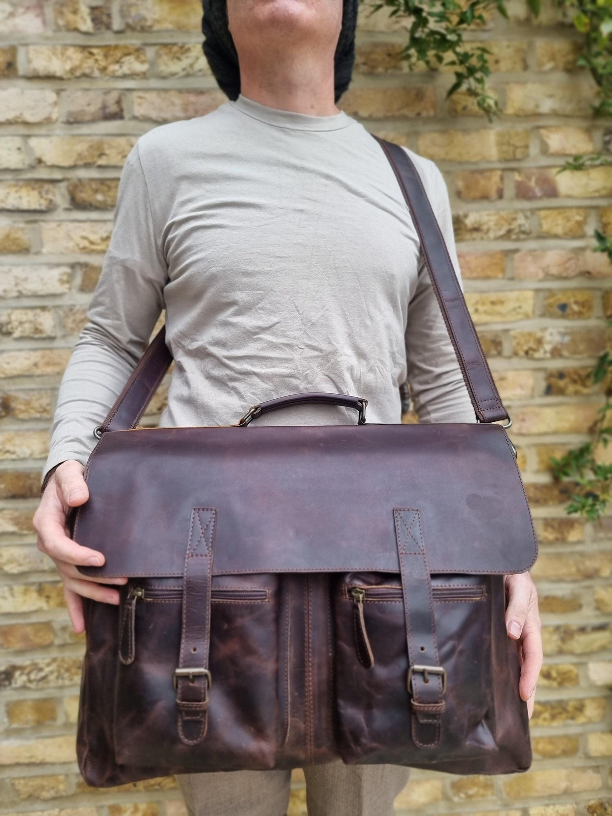 Large Buffalo Leather Messenger Bag – Vintage Men's Briefcase & Laptop Work Bag