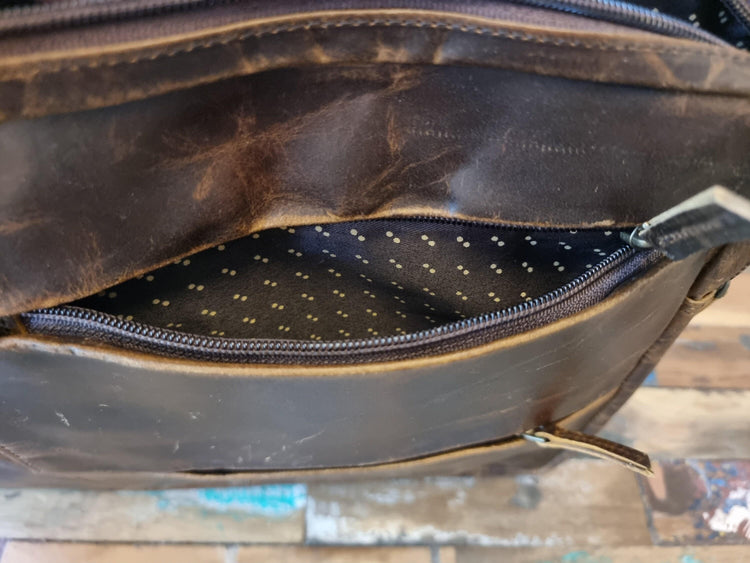 Full Grain Leather Laptop Messenger Bag: 15" Vintage Briefcase