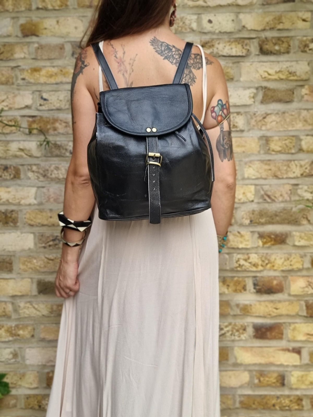 Convertible Leather Backpack: Unisex Travel Rucksack, Crossbody Shoulder Bag