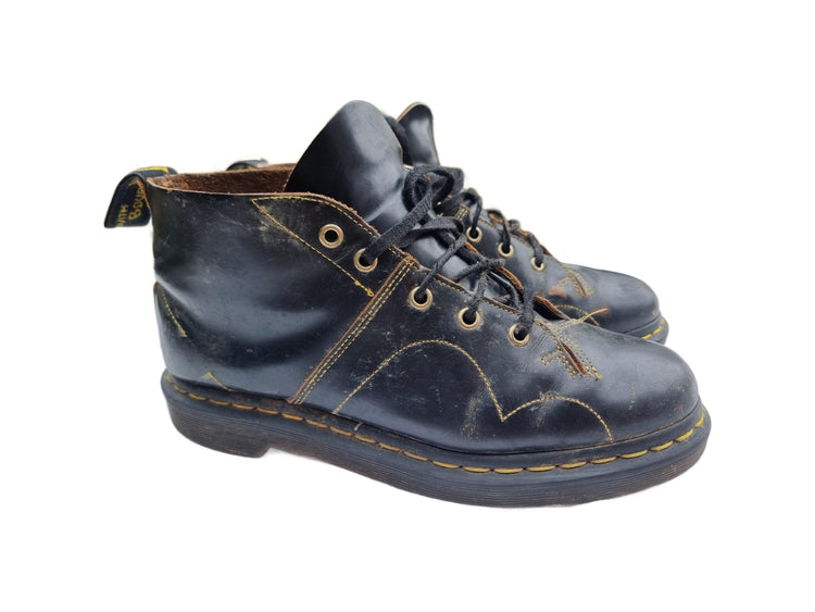 Vintage Dr Martens 10-Hole Leather Boots: Unisex Combat Biker Style - UK 7 / US 9