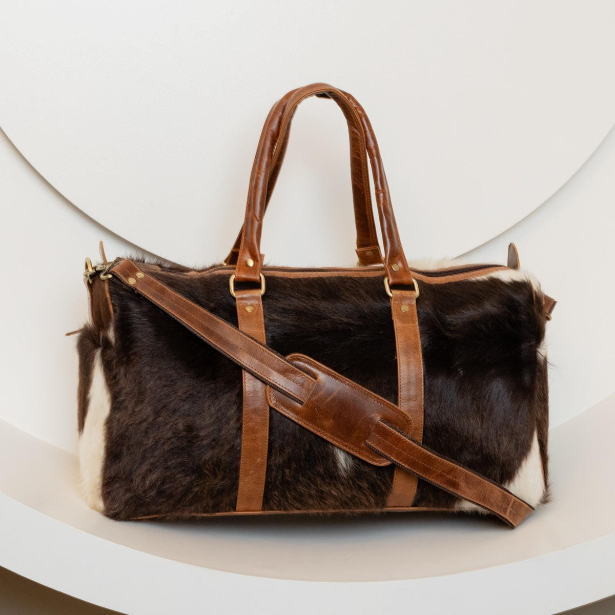 Cowhide Leather Duffle Bag: Large Travel Weekender, Unisex Carry-All