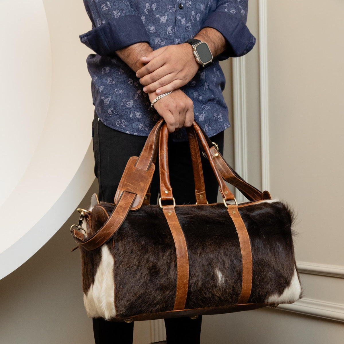 Cowhide Leather Duffle Bag: Large Travel Weekender, Unisex Carry-All