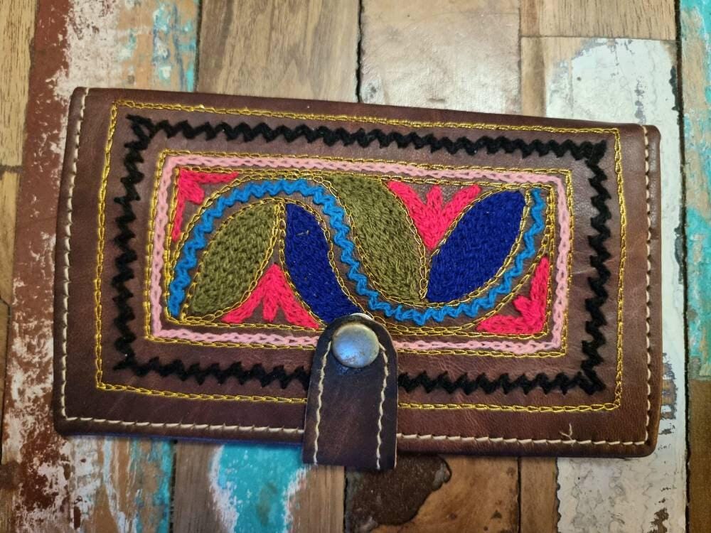 Handmade Embroidered Leather Wallet – Small Boho Coin Purse & Ethnic Women's Wallet