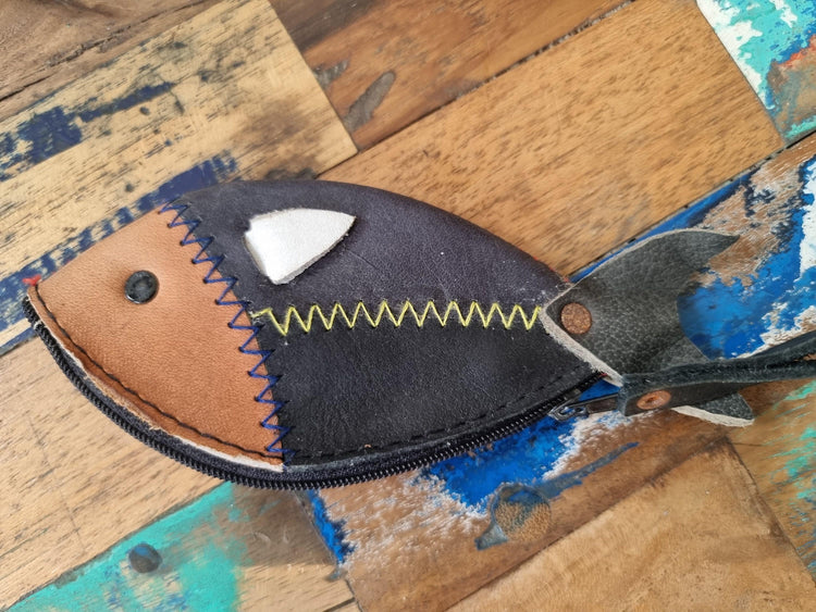 Handmade Fish Leather Coin Purse: Zippered Small Wallet