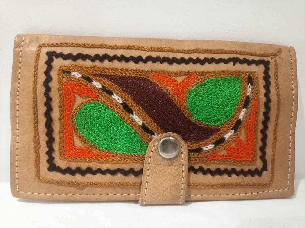 Handmade Embroidered Leather Bifold Wallet: Ethnic Coin Purse