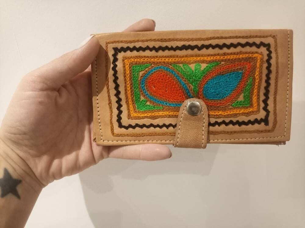 Handmade Embroidered Leather Bifold Wallet: Ethnic Coin Purse