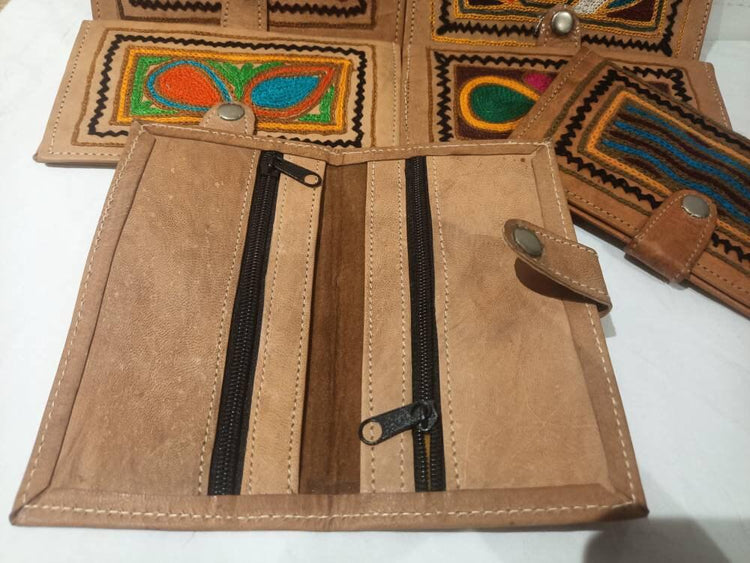Handmade Embroidered Leather Bifold Wallet: Ethnic Coin Purse