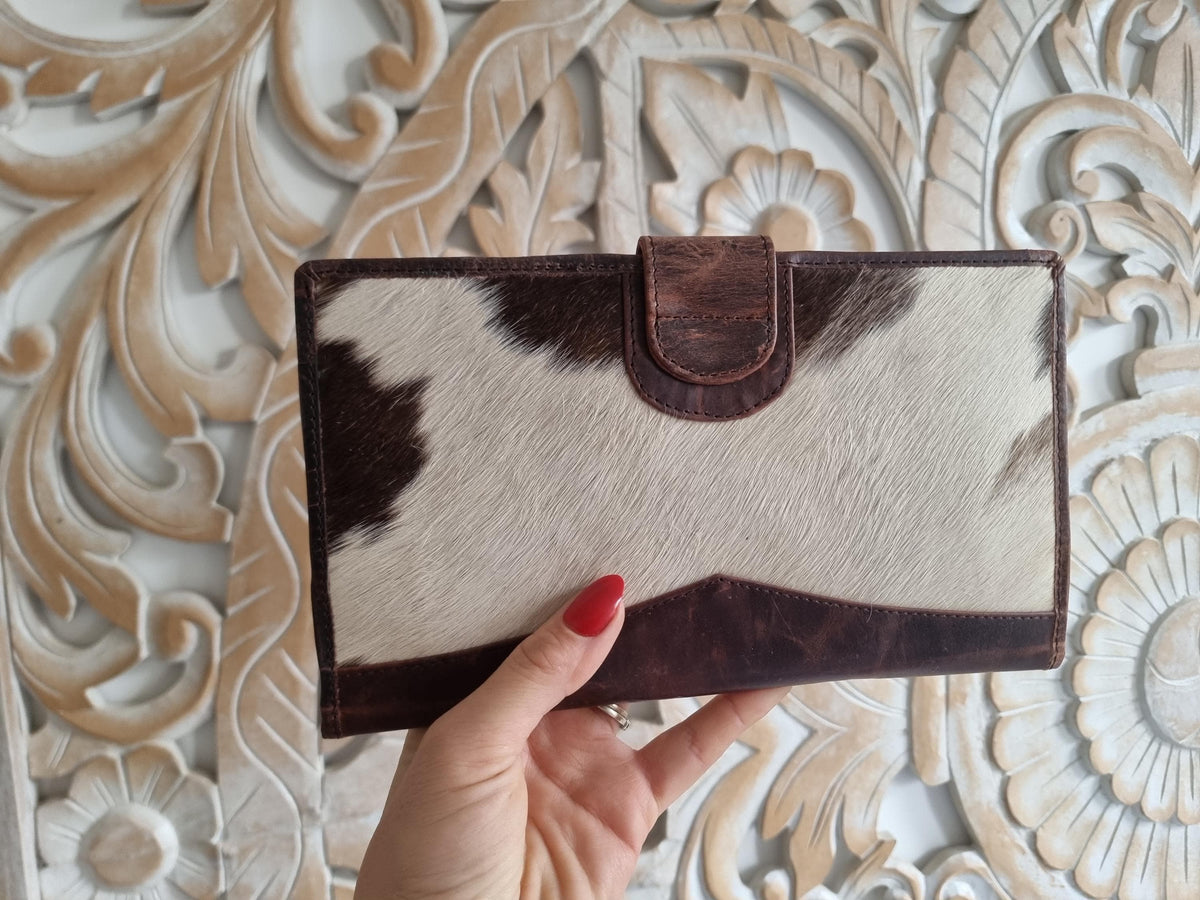 Cowhide Leather Portfolio Wallet: Unisex Travel Document Organizer