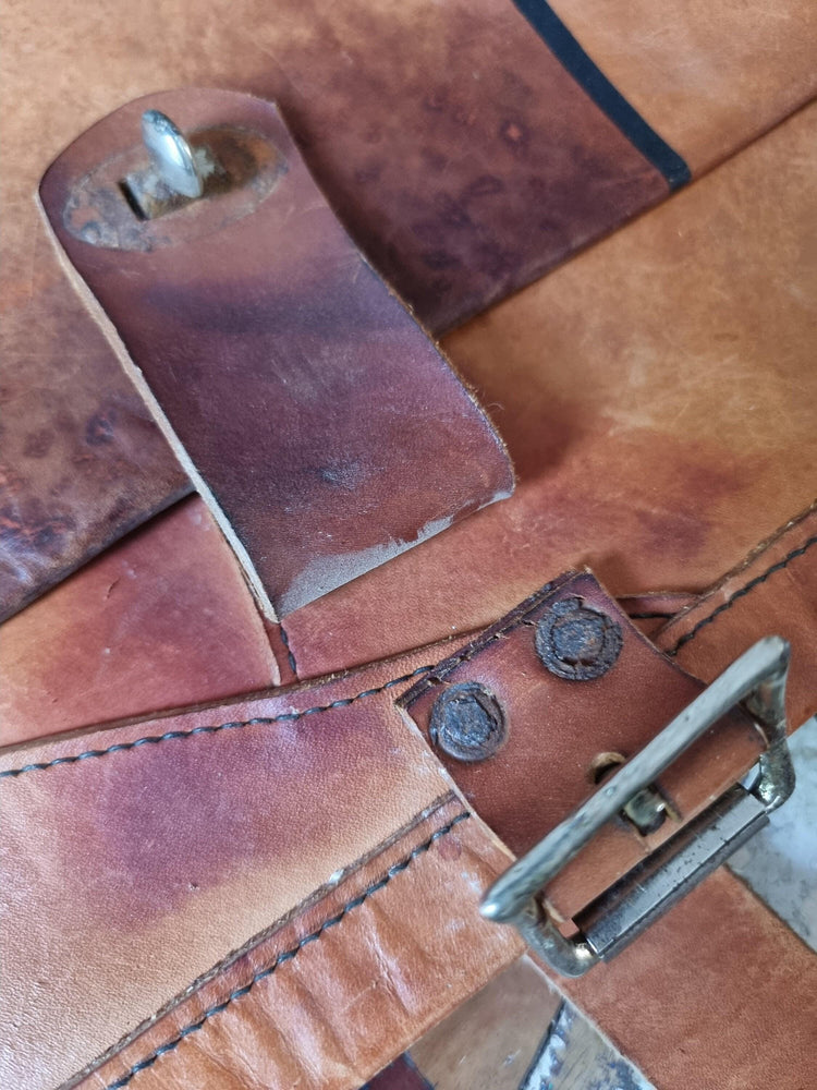 Hand-Painted Siamese Cat Leather Bag: 70s Vintage Tooled Hobo Purse