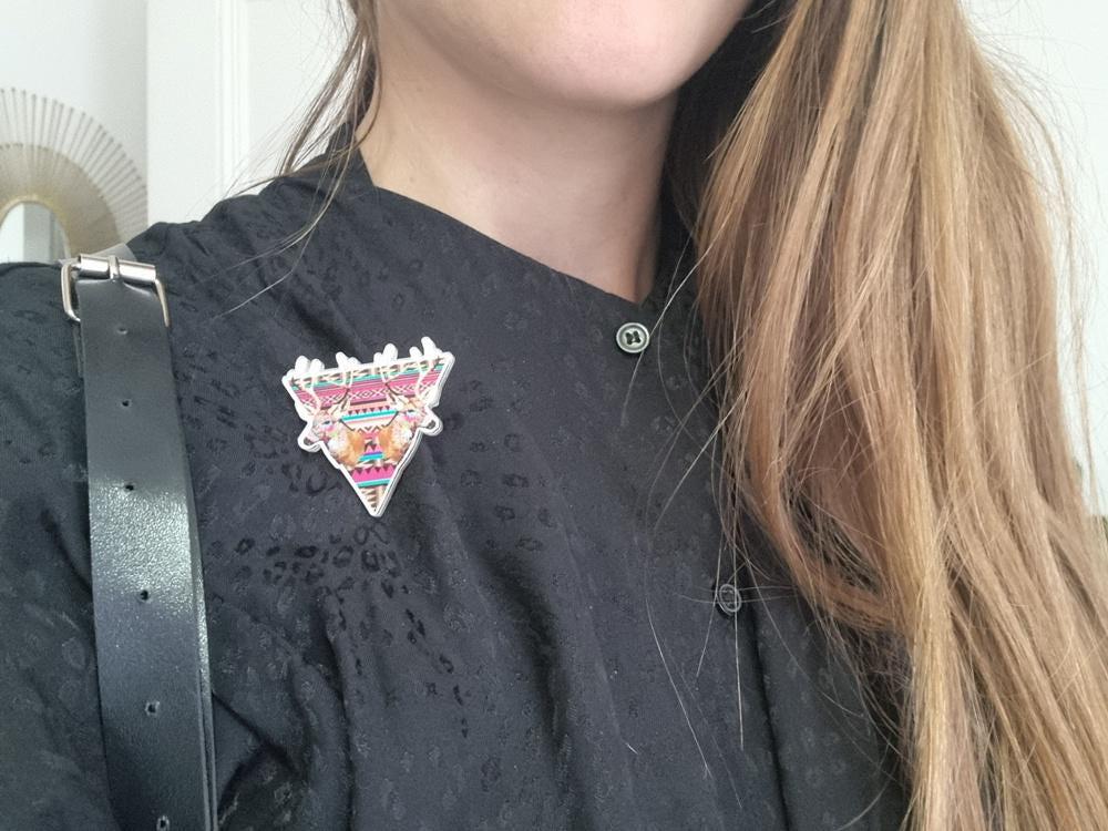 Psychedelic Deer Brooch: Laser-Cut Geometric Stag Pin
