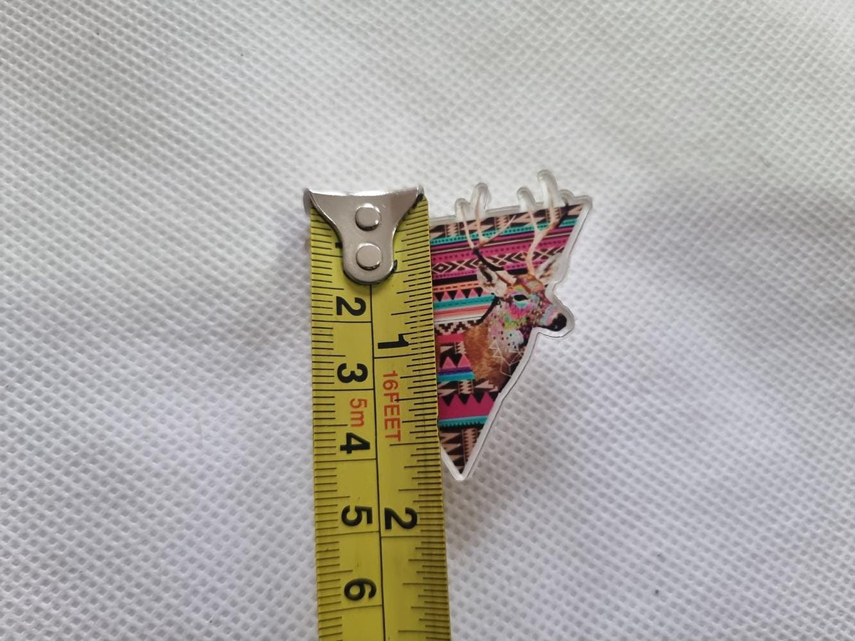 Psychedelic Deer Brooch: Laser-Cut Geometric Stag Pin