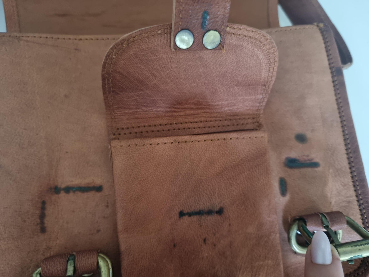 Small Leather Crossbody Bag: Vintage 70s Boho Satchel