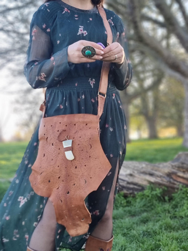 Moroccan Leather Crossbody Bag, Handmade Boho Leather Purse, Tribal Horn Buckle Satchel, Festival Shoulder Bag, Artisan Leather Handbag