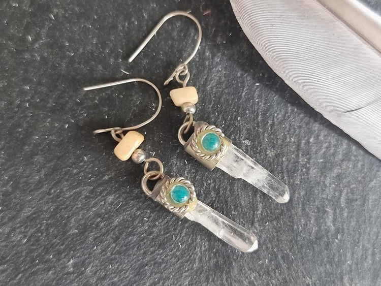 Raw Quartz Crystal Drop Earrings – Clear Quartz, Green Jade & Beige Jasper Boho Minimalist Earrings, Vintage Style Gemstone Jewelry Gift