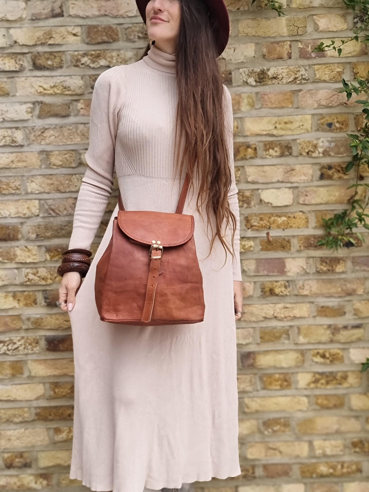 Convertible Leather Backpack: Unisex Travel Rucksack, Crossbody Shoulder Bag