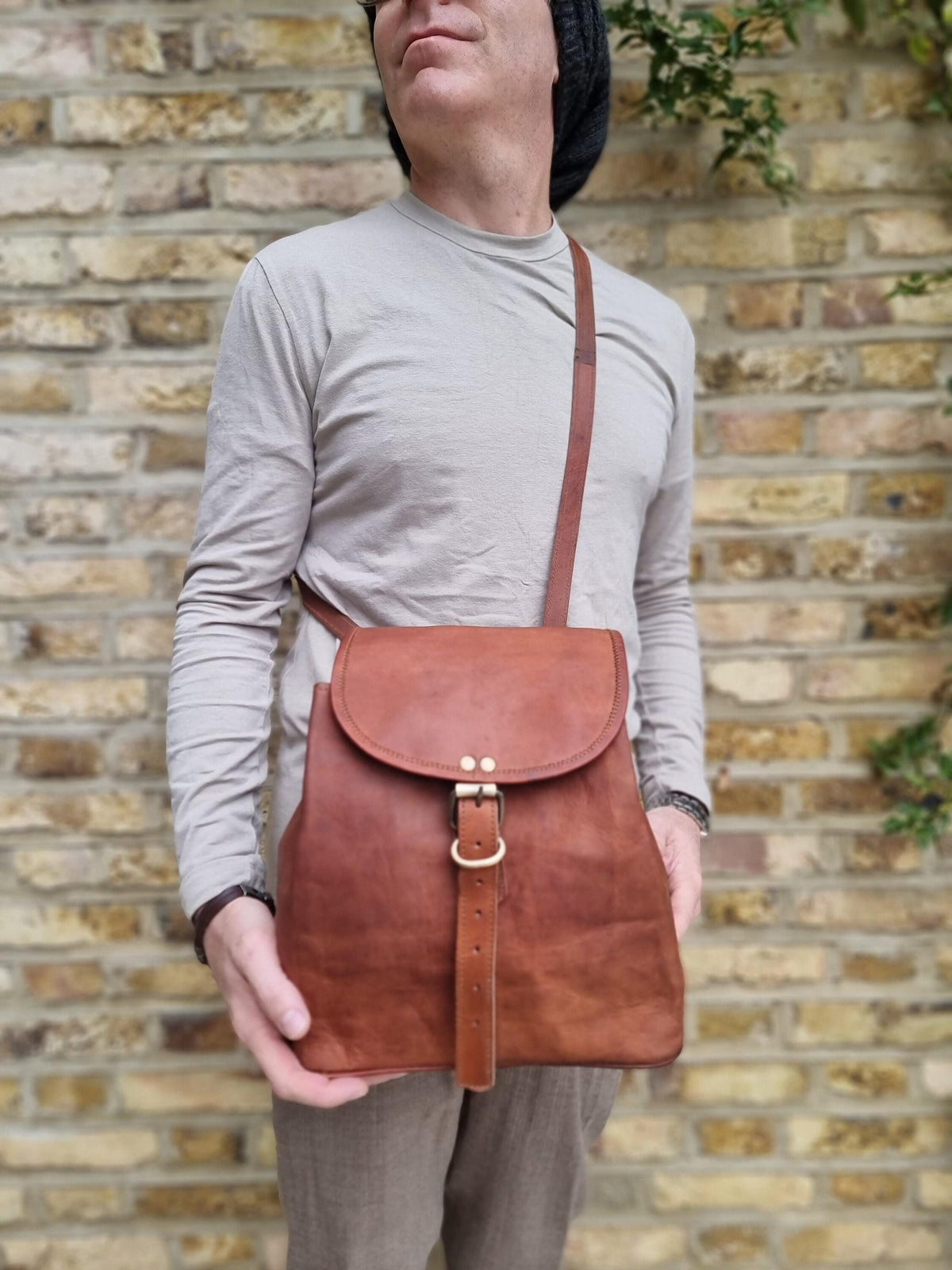 Convertible Leather Backpack: Unisex Travel Rucksack, Crossbody Shoulder Bag