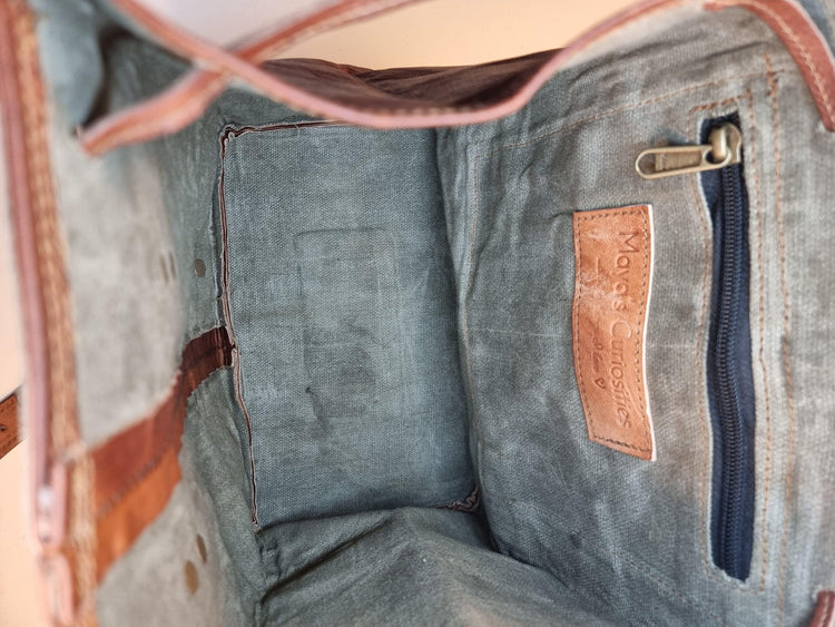 Convertible Leather Backpack: Unisex Travel Rucksack, Crossbody Shoulder Bag