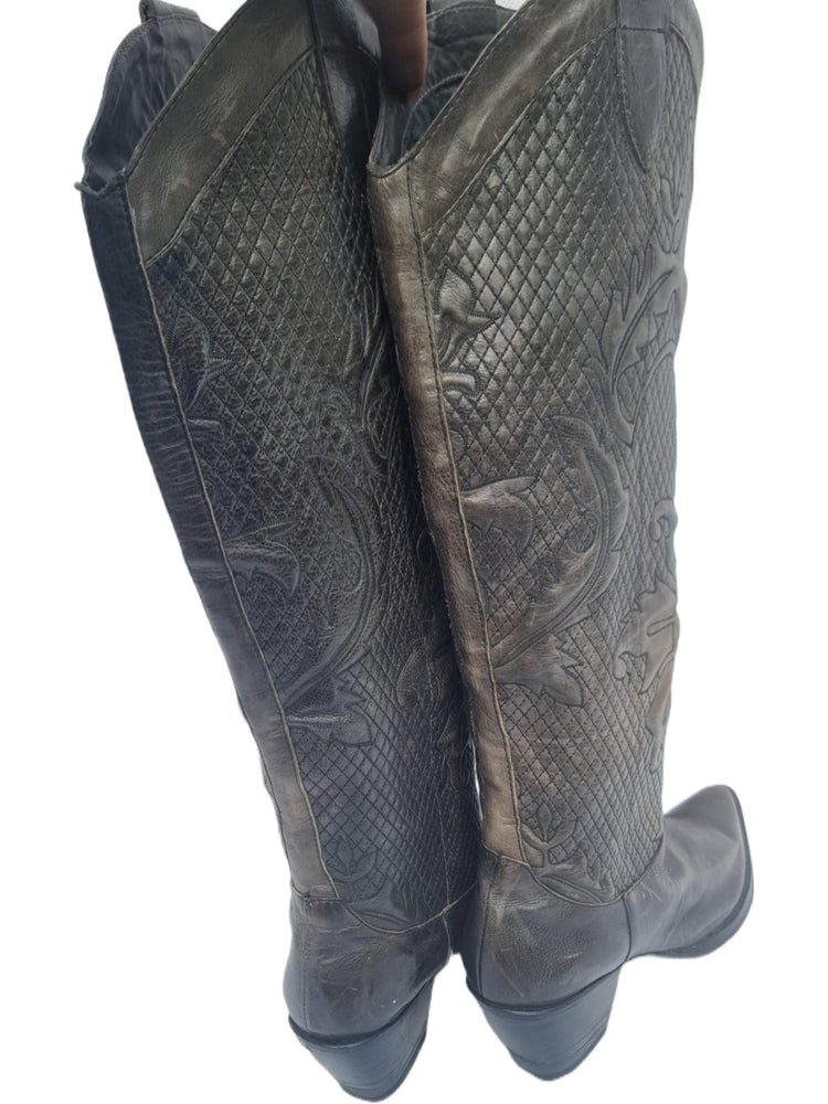 Tooled Leather Cowboy Boots: Italian Designer Western Boots - Size 40 / US 8.5