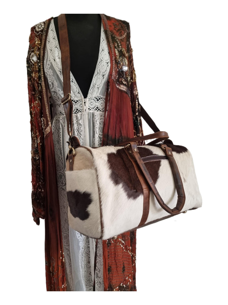 Cowhide Leather Duffle Bag: Large Travel Weekender, Unisex Carry-All