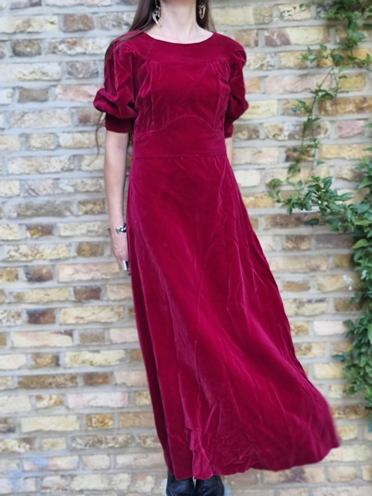 Burgundy Velvet Maxi Dress: Short Sleeve Christmas Evening Gown