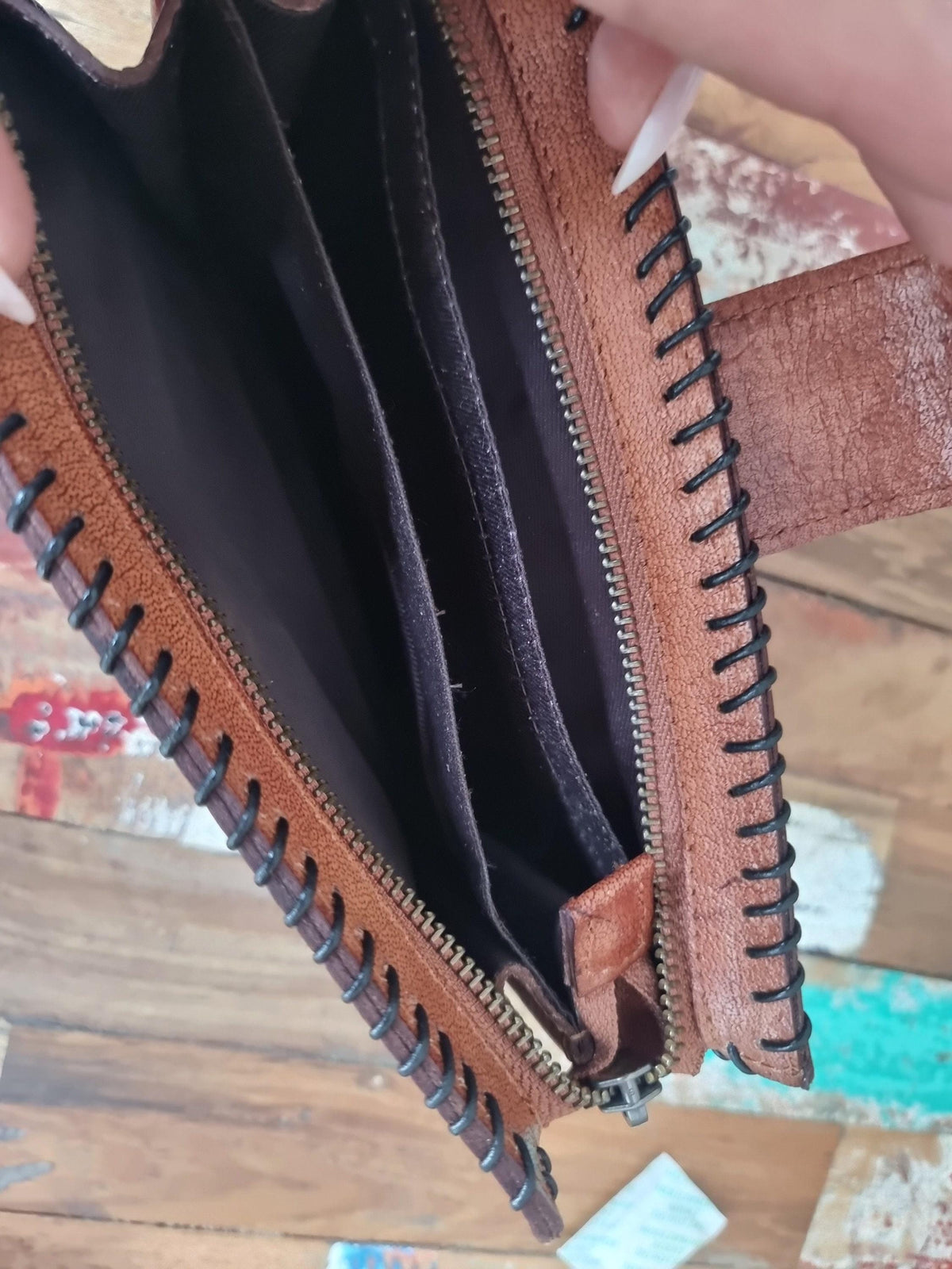 Long carved bifold leather wallet for women - handcrafted coin purse with zipper
