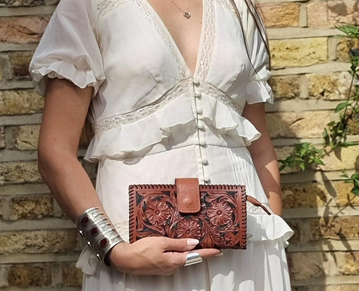 Long carved bifold leather wallet for women - handcrafted coin purse with zipper