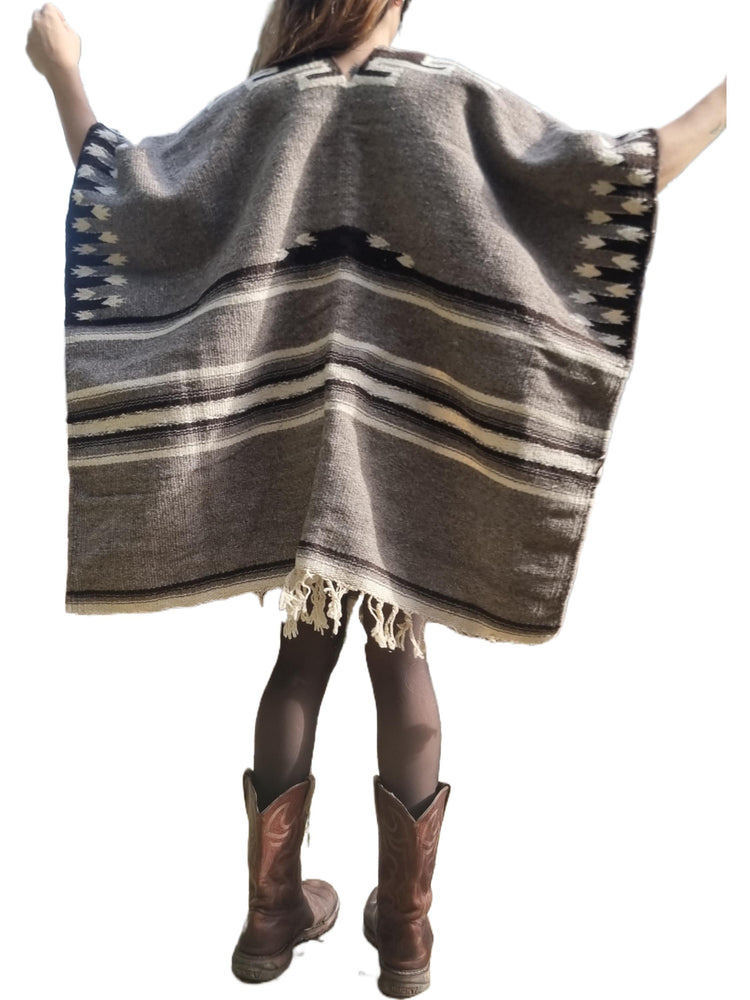 Peruvian Wool Poncho Aztec Blanket Shawl Handmade Andes Boho Hippie Wrap Fringed Unisex Festival Coat