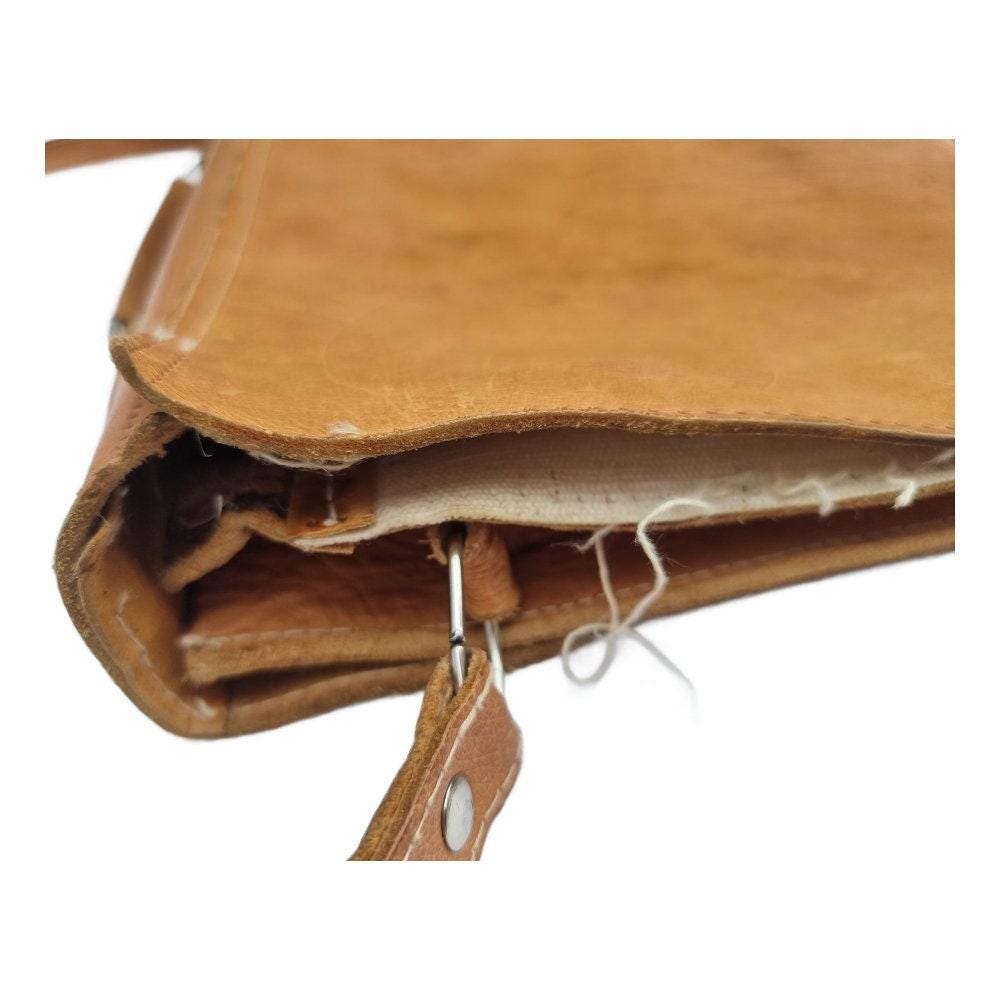 Vintage 70s Leather Messenger Bag: 15" Laptop Briefcase