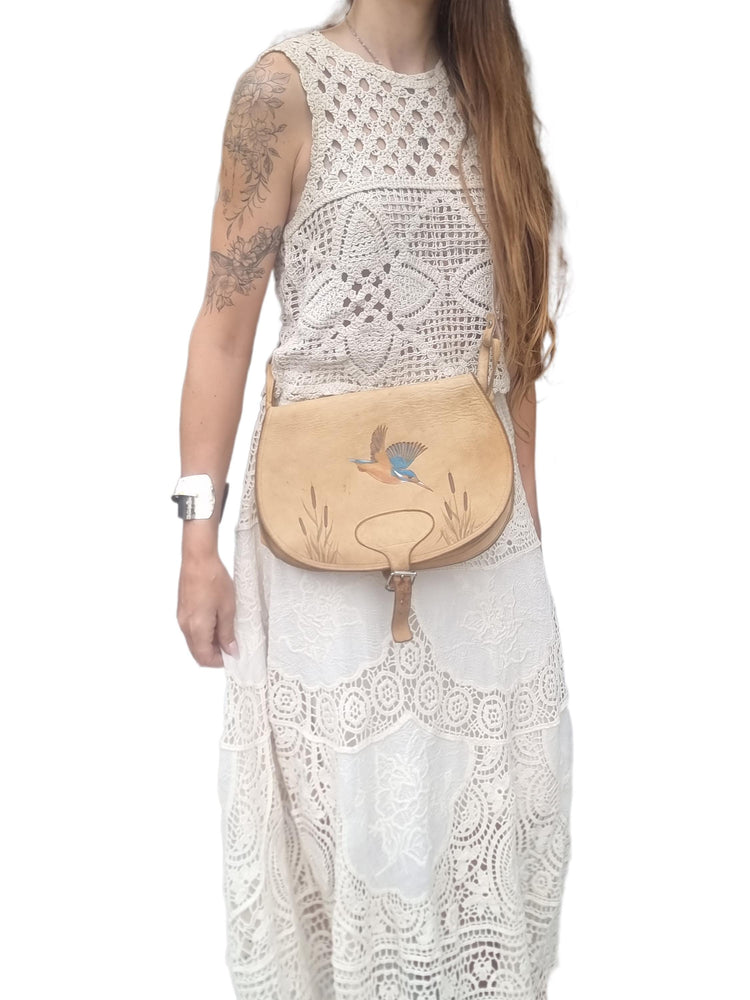 Hand-Painted Kingfisher Leather Crossbody Bag: Vintage Bird Purse
