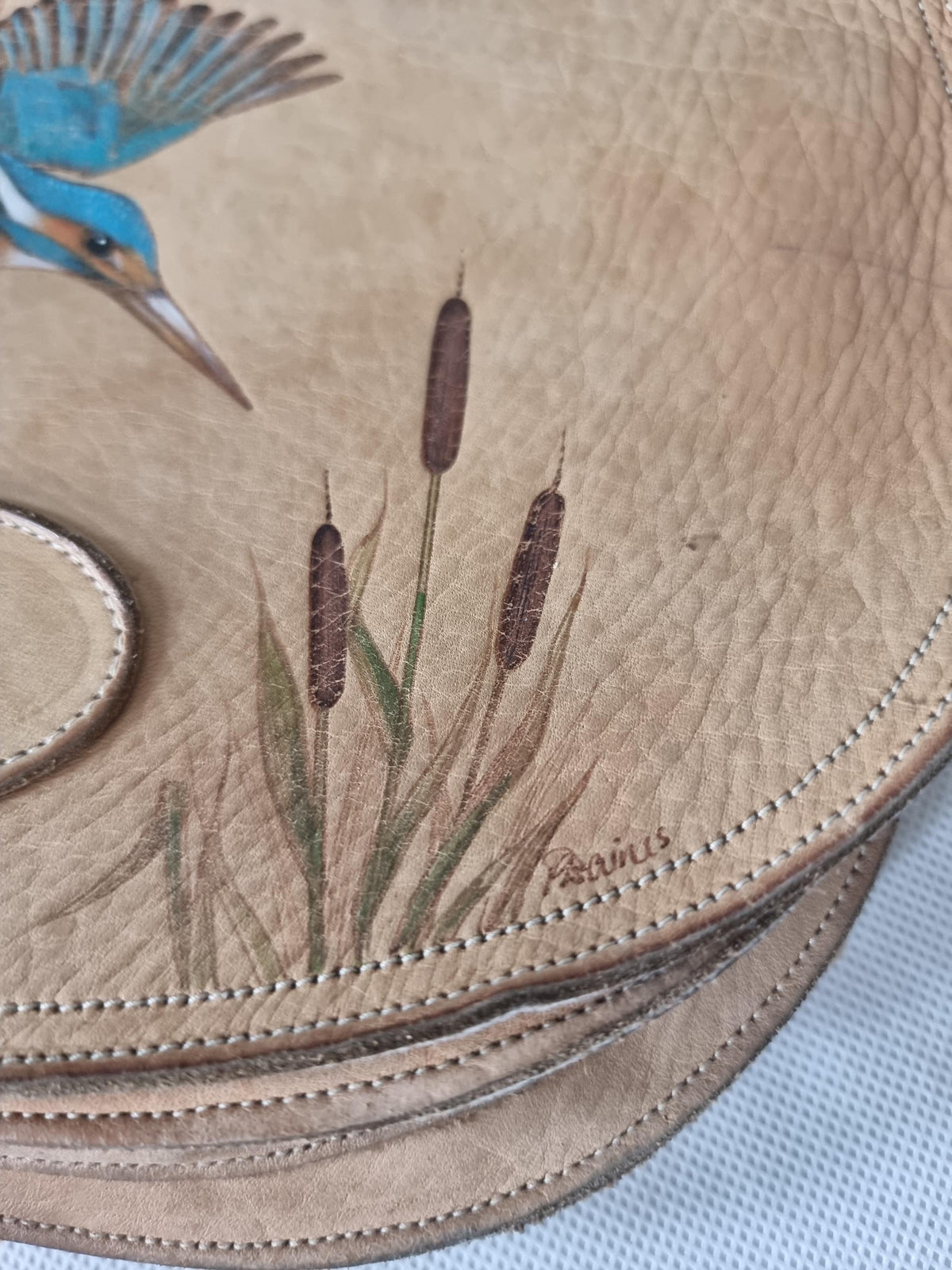 Hand-Painted Kingfisher Leather Crossbody Bag: Vintage Bird Purse