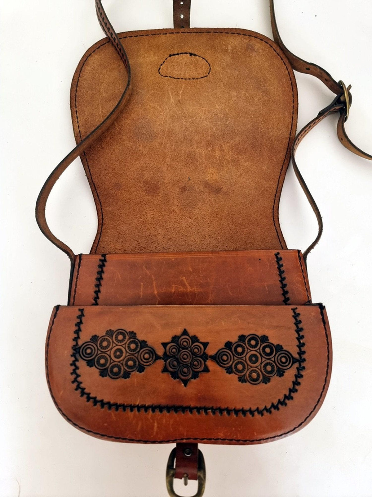 Unique 70s style tooled leather bag - hand-embossed boho shoulder purse - women festival bag