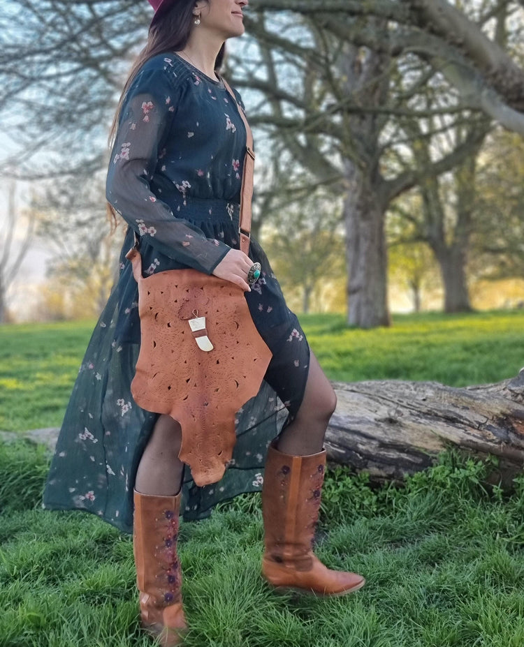 Moroccan Leather Crossbody Bag, Handmade Boho Leather Purse, Tribal Horn Buckle Satchel, Festival Shoulder Bag, Artisan Leather Handbag