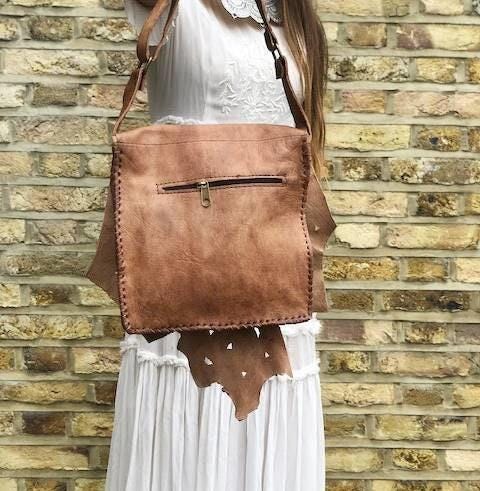 Moroccan Leather Crossbody Bag, Handmade Boho Leather Purse, Tribal Horn Buckle Satchel, Festival Shoulder Bag, Artisan Leather Handbag