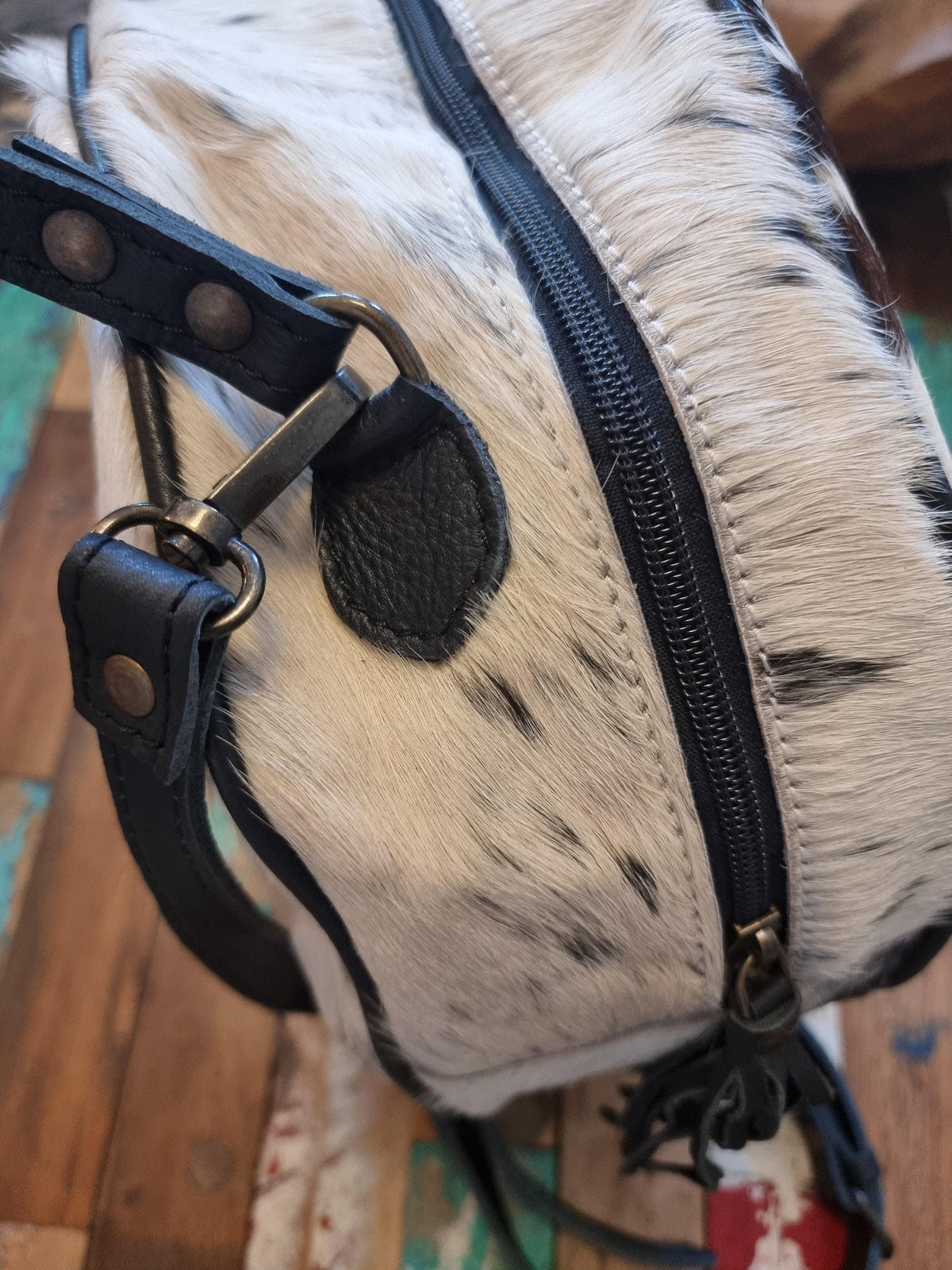 Hand Tooled Cowhide Sunflower Bag: Convertible Leather Crossbody Tote