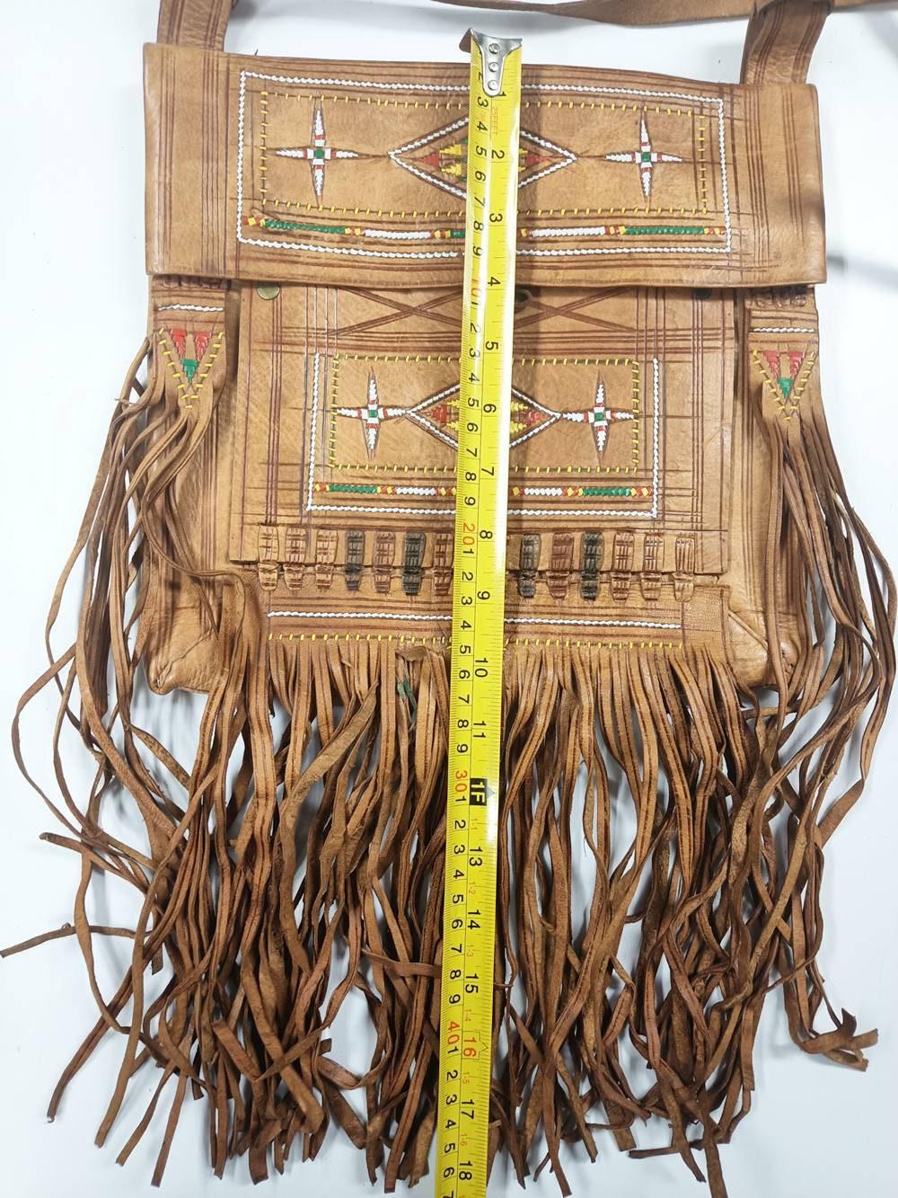 Vintage Look Leather Fringe Bag: Boho Tassel Shoulder Bag