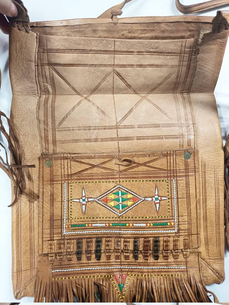 Vintage Look Leather Fringe Bag: Boho Tassel Shoulder Bag