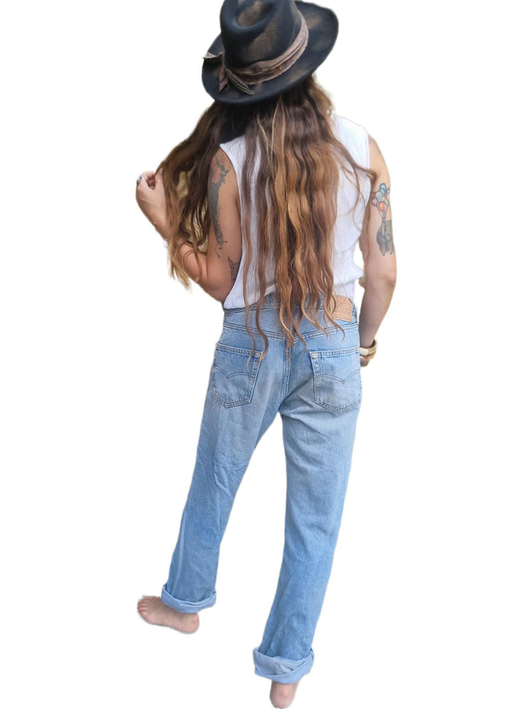 Vintage Levi's Baggy Jeans: Y2K Stonewashed Blue Denim, Unisex Oversized Fit