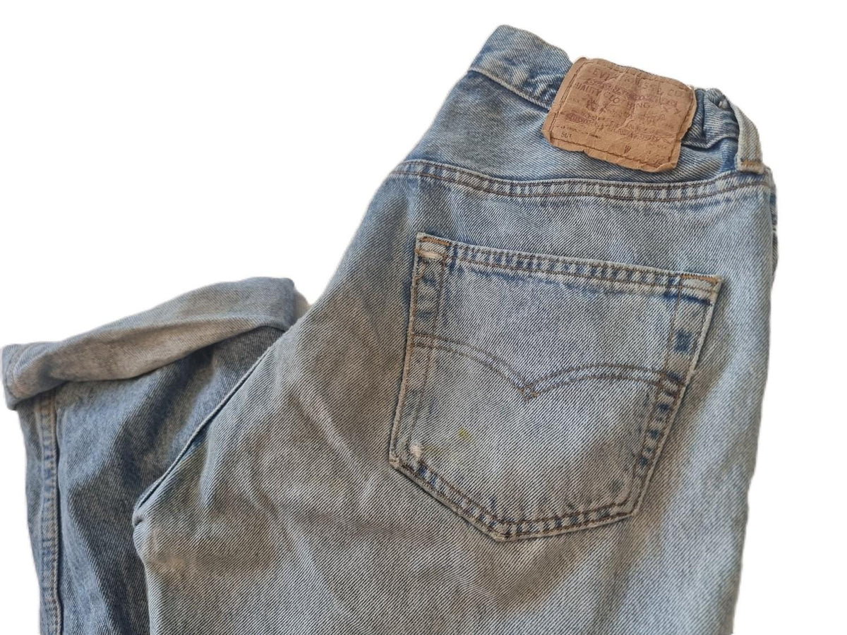 Vintage Levi's Baggy Jeans: Y2K Stonewashed Blue Denim, Unisex Oversized Fit
