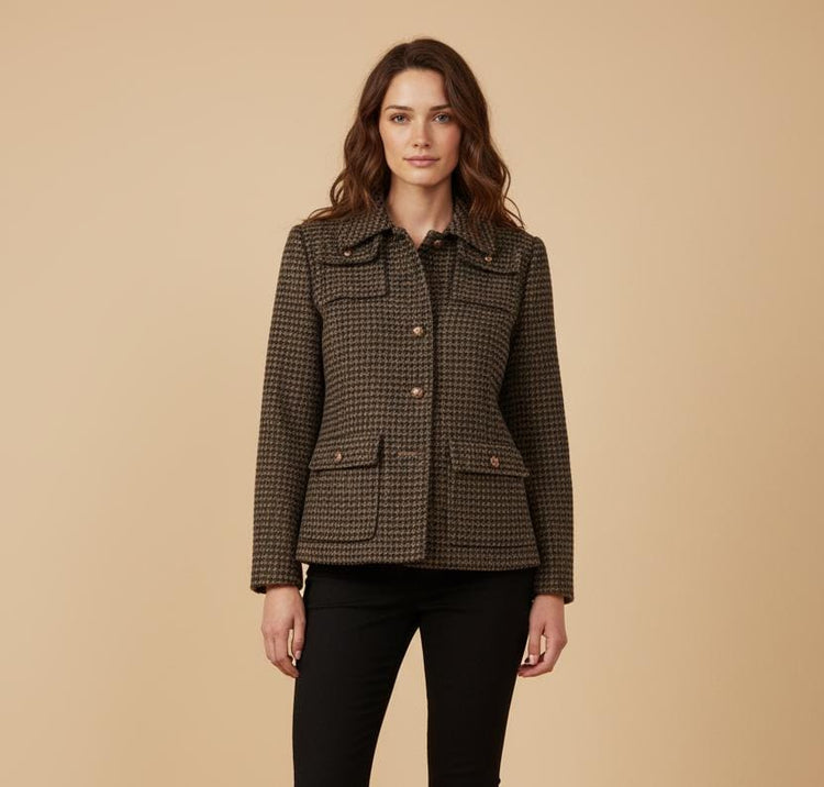 Vintage Vogue Paris Houndstooth Tweed Blazer: English Countryside Style
