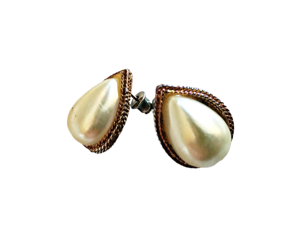 Gold Pearl Teardrop Stud Earrings, Vintage Bridal Jewellery, Elegant Wedding Accessories, 80s 90s Accessories