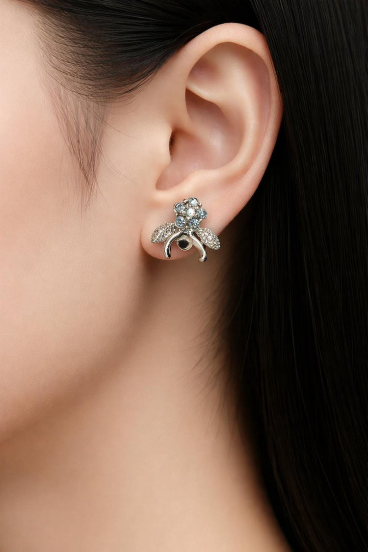 Vintage Rhinestone Flower Clip On Earrings, Silver Tone Floral Jewellery, Retro Sparkle Studs, Elegant Fashion Accessory