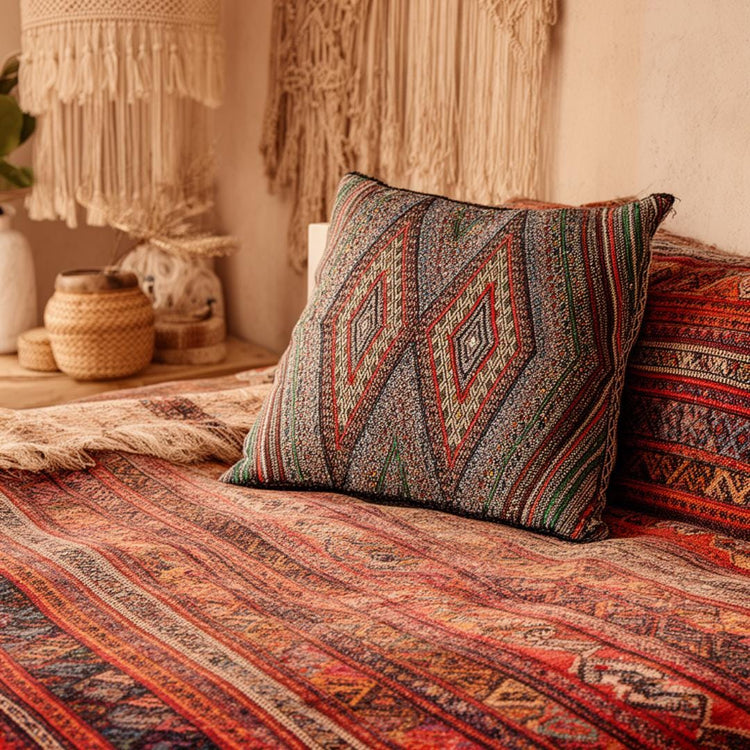 Vintage Moroccan Kilim Cushion Cover – Handwoven Wool Berber Pillow, Boho Ethnic Home Décor (18" x 18")