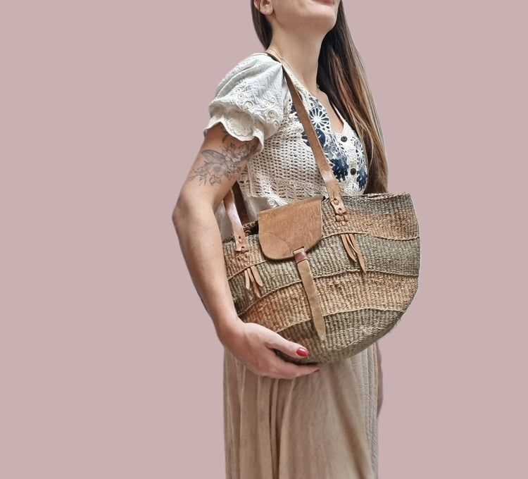 Handmade Sisal & Leather Kiondo Bag: African Boho Tote