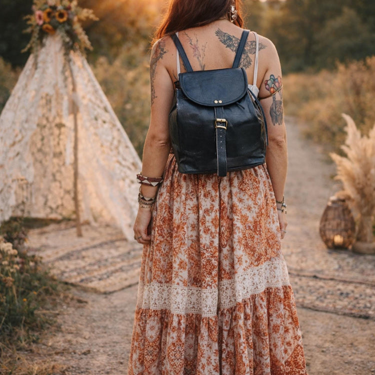 Convertible Leather Backpack: Unisex Travel Rucksack, Crossbody Shoulder Bag