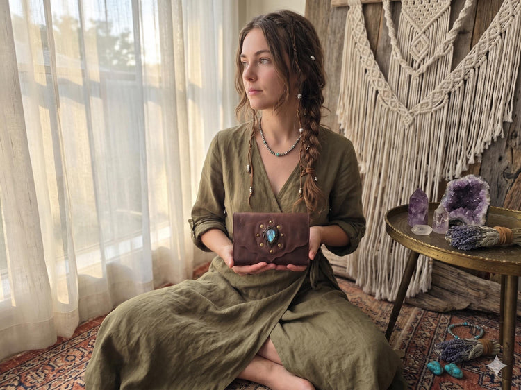 Large Leather Wallet Women with Labradorite Stone, Boho Leather Clutch, Unique Womens Wallet, Handmade Leather Purse, Healing Crystals