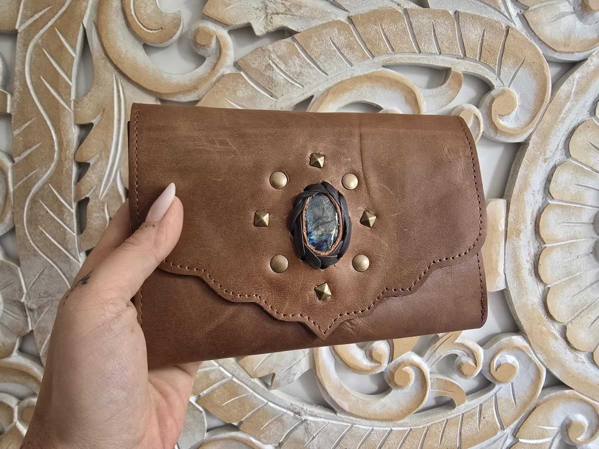 Large Trifold Leather Wallet Women with Labradorite Stone, Full Grain Leather Purse, Boho Coin Wallet, Unique Gift for Her