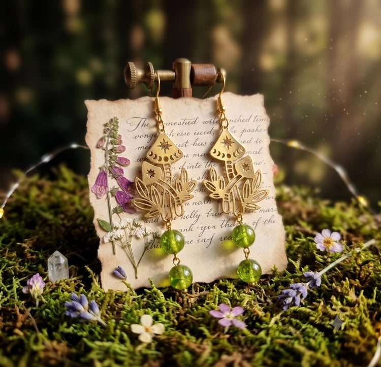Fly Agaric Mushroom Earrings – Long Gold Forest Dangles with Green Glass Beads, Cottagecore Jewellery, Nature Gift for Her