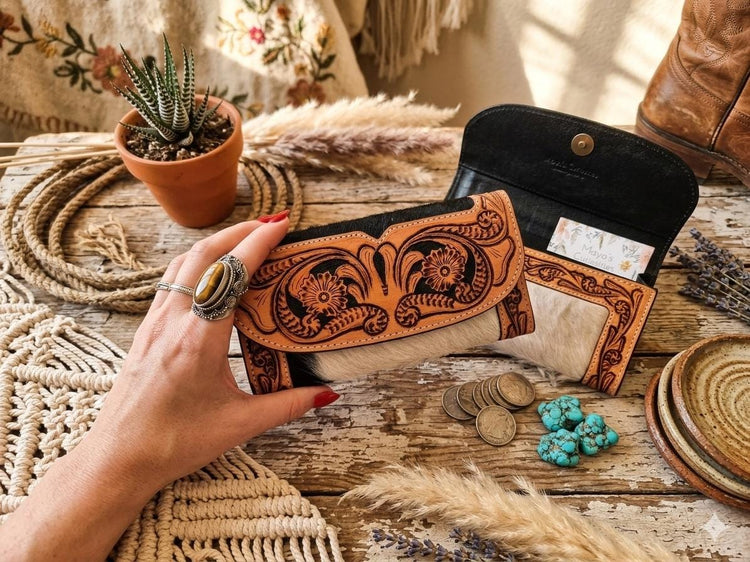 Western Cowhide Leather Long Wallet / Hand Tooled Floral Clutch Purse Women’s Zip Around Boho Card Holder