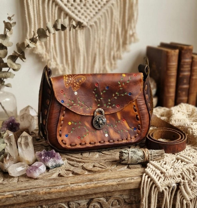Tooled Leather Bag, Floral Shoulder Purse , 1970s Boho Satchel, Hand Painted Saddle Bag, Cottagecore Hippie Festival Tote