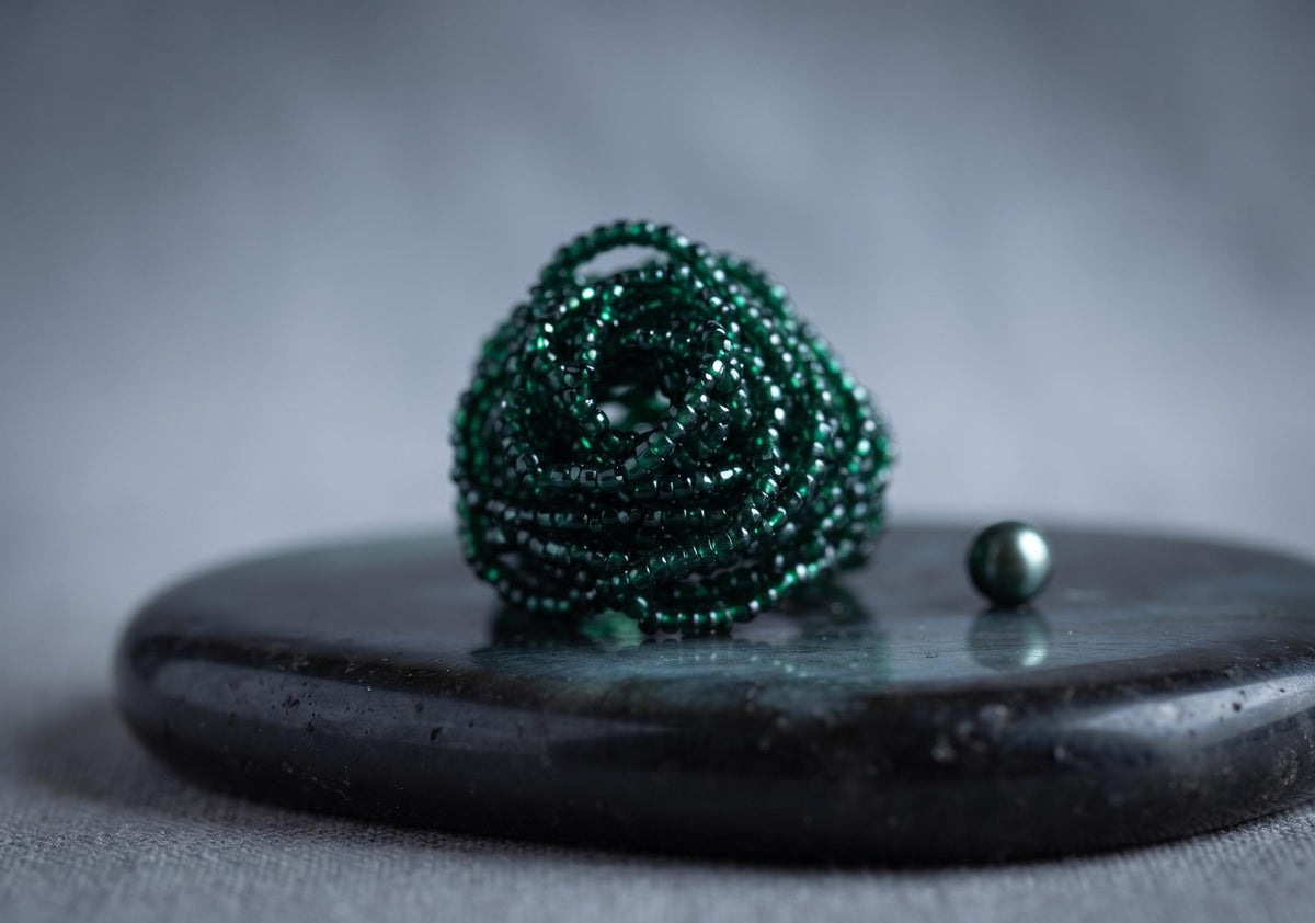 Dark Green Beaded Flower Ring – Emerald Handmade Statement Jewellery – Large Bohemian Floral Accessory